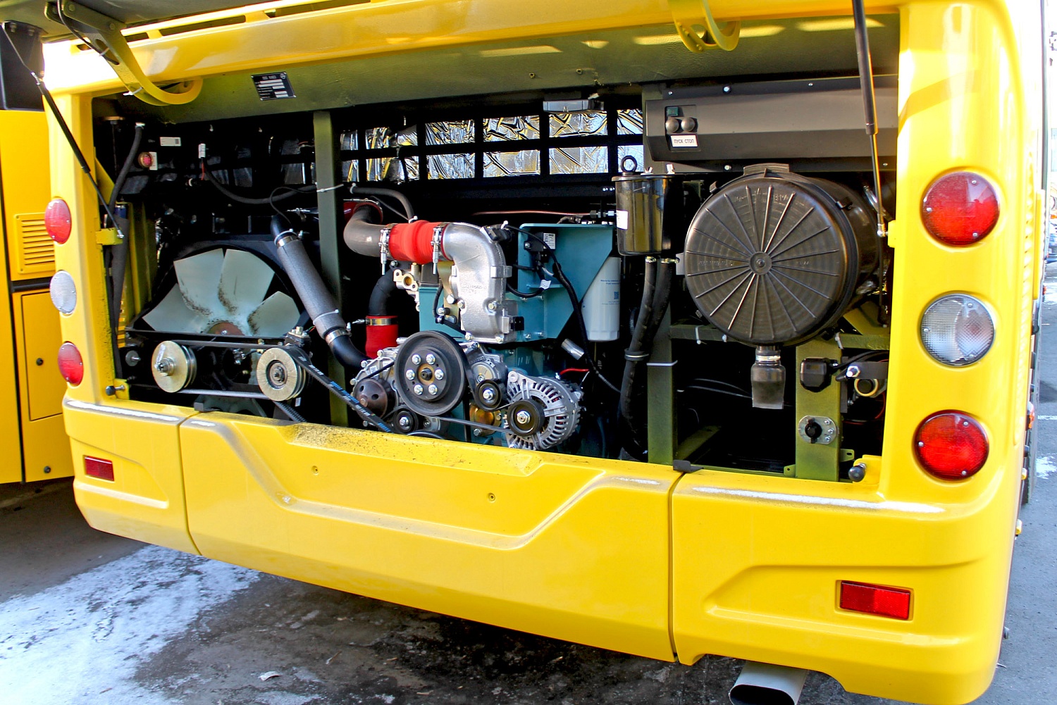 Автобус КАВЗ-4238-D5 Школьный